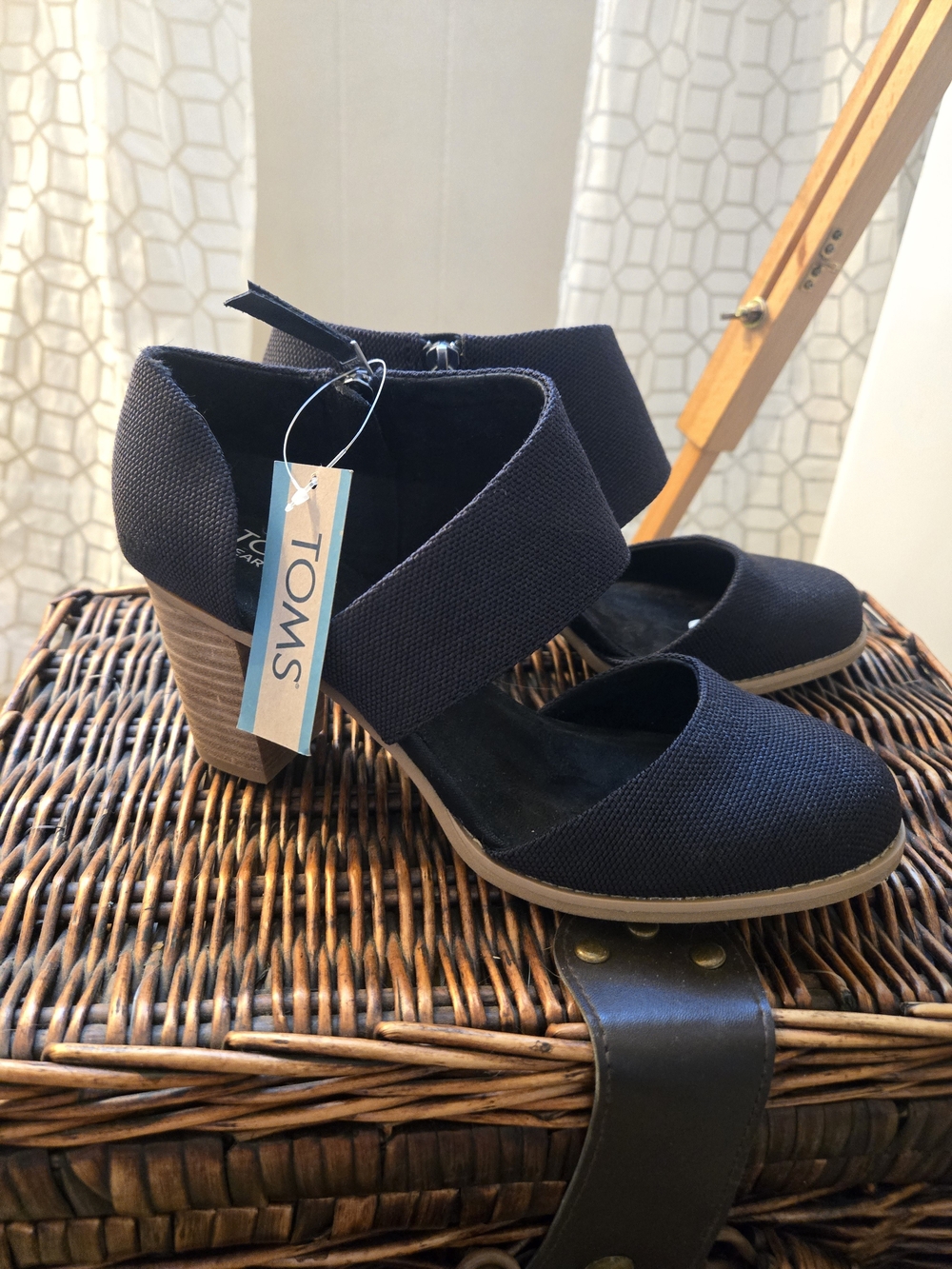 NWT | TOMS Women’s Black Canvas Ankle Strap Heels